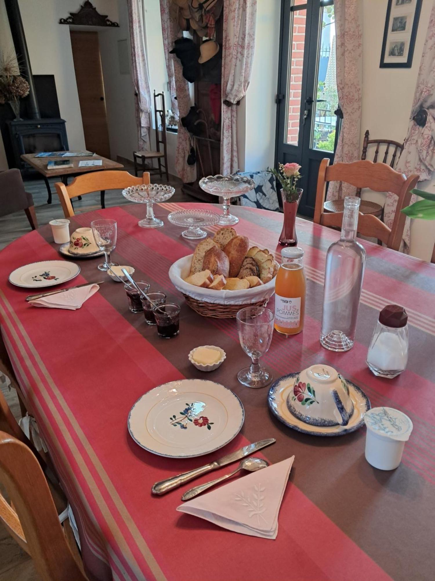 Bed and Breakfast Le Jardin Coudeville Exterior foto